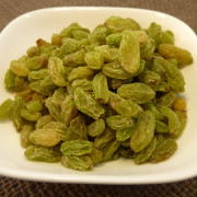 green-raisin-001