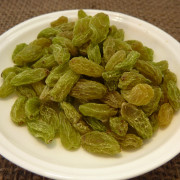 green-raisin-001