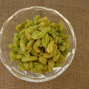 green-raisin-001