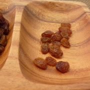 sultana-raisin-001